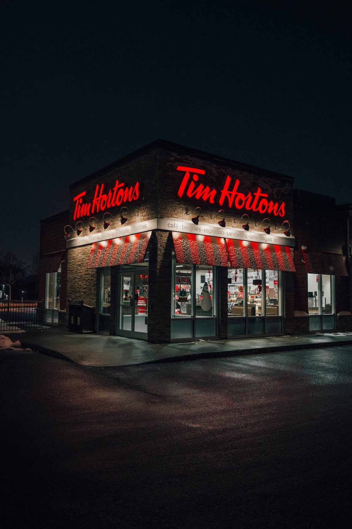 Retail & Storefront Signs – ALB Signs and Fab